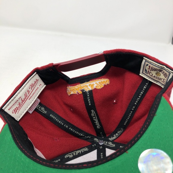 Cleveland Cavaliers Mitchell & Ness Snapback Hat - Picture 6 of 6